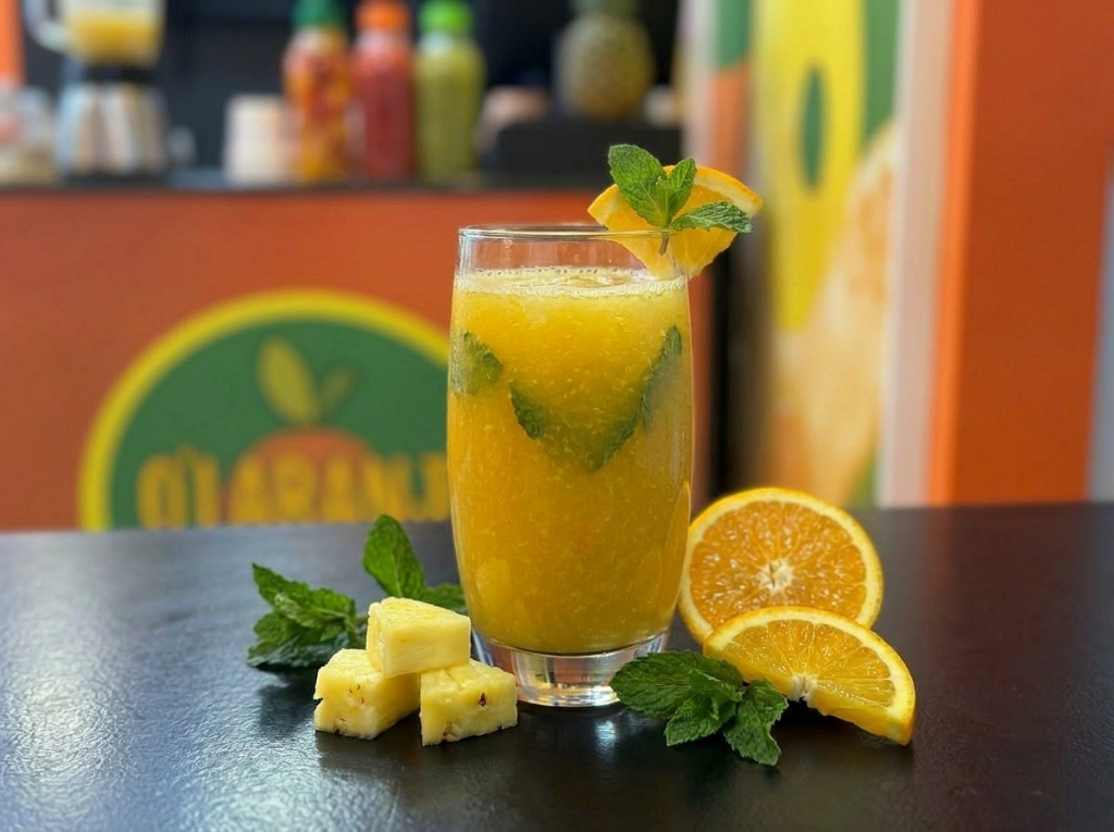 Laranja + Abacaxi c/hortelã